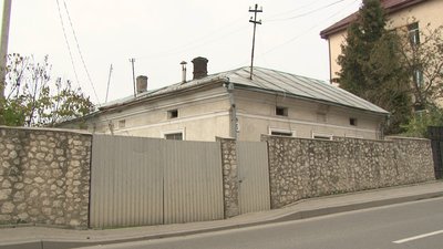 Тернополянин майже три місяці живе без водопостачання
