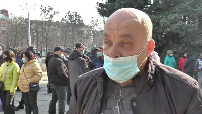 "Стаєш просто банкрутом": у Полтаві протестували проти закриття ринків "Стаєш просто банкрутом": у Полтаві протестували проти закриття ринків