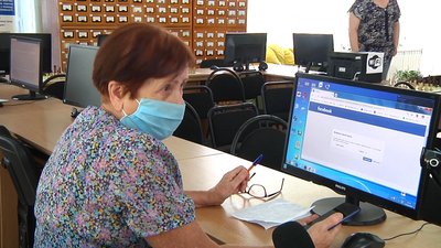 У Житомирі після карантину поновили комп'ютерні курси для пенсіонерів