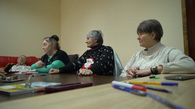 "Не сидіть під під'їздом, живіть активно!" — засновниця організації "Вік щастя" у Кропивницькому "Не сидіть під під'їздом, живіть активно!" — засновниця організації "Вік щастя" у Кропивницькому