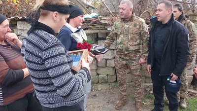 нагороду вручили рідним бійця