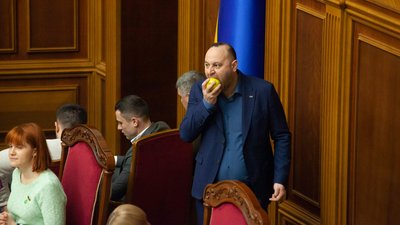 "Літописець" парламенту: історія рівнянина, який став фотокором у Верховній раді "Літописець" парламенту: історія рівнянина, який став фотокором у Верховній раді