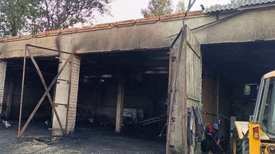 На Закарпатті горів склад із вугіллям На Закарпатті горів склад із вугіллям