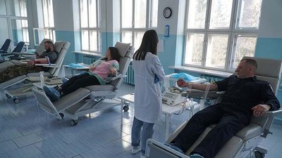 Тернопільські поліцейські здавали кров для поранених українських бійців