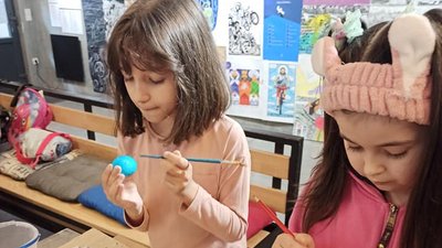 Писанкарство як арттерапія. В Івано-Франківську дітей навчали розписувати лемківські писанки Писанкарство як арттерапія. В Івано-Франківську дітей навчали розписувати лемківські писанки