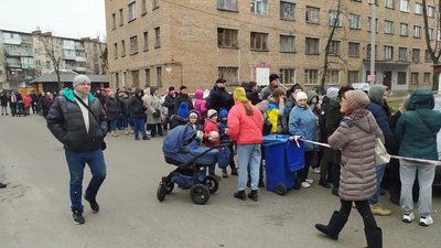 "Робіть піцу, а не війну": у Черкаси 3 березня приїхали шотландські волонтери та пригощають безоплатною піцою "Робіть піцу, а не війну": у Черкаси 3 березня приїхали шотландські волонтери та пригощають безоплатною піцою