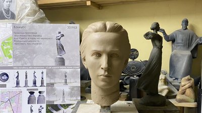 Памʼятник Лесі Українці в Одесі