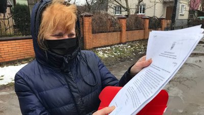 У Луцьку підтоплює вулицю та приватні будинки. Що розповіли місцеві мешканці У Луцьку підтоплює вулицю та приватні будинки. Що розповіли місцеві мешканці