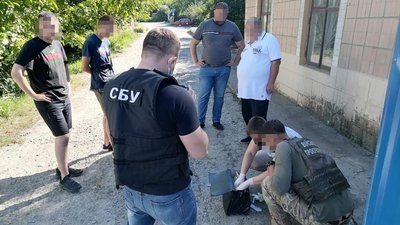 Брав хабарі: на Вінниччині затримали директора автошколи Брав хабарі: на Вінниччині затримали директора автошколи