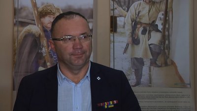 В одеському краєзнавчому музеї відкрили фотовиставку до дня Збройних Сил України В одеському краєзнавчому музеї відкрили фотовиставку до дня Збройних Сил України