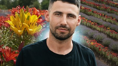 Виростив поле лілій та лаванди: історія військового Андрія з Рівненщини