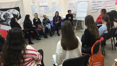 У Сумах жінок вчили протидіяти гендерно-зумовленому насильству У Сумах жінок вчили протидіяти гендерно-зумовленому насильству