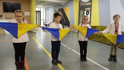 "Єдині": освітяни Житомира розпочали триденну акцію до Дня Соборності "Єдині": освітяни Житомира розпочали триденну акцію до Дня Соборності