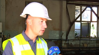У Житомирі четверту добу каналізаційні стоки забруднюють річку Тетерів У Житомирі четверту добу каналізаційні стоки забруднюють річку Тетерів