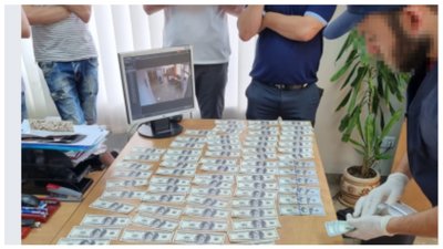 У Запоріжжі співробітники ДБР затримали на хабарі начальника Держпродспоживслужби