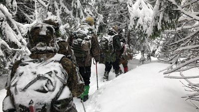 “Емоції зашкалюють, адреналин бурлить”. Як військові проходять гірську підготовку “Емоції зашкалюють, адреналин бурлить”. Як військові проходять гірську підготовку
