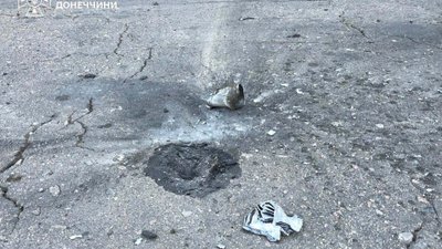 Росіяни вдарили дроном по пожежній частині на Донеччині: четверо рятувальників поранені