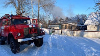 На Вінниччині горів будинок: двох дітей госпіталізували