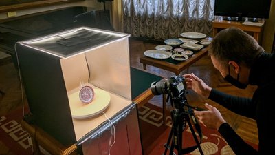 У Миколаєві триває оцифрування музейної колекції фарфору У Миколаєві триває оцифрування музейної колекції фарфору