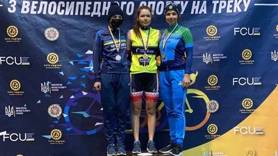 Спортсменка з Кіровоградщини виборола дві золоті медалі на чемпіонаті України з велоспорту