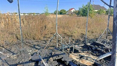 У громаді на Житомирщині горів металевий вагончик: загинула людина У громаді на Житомирщині горів металевий вагончик: загинула людина