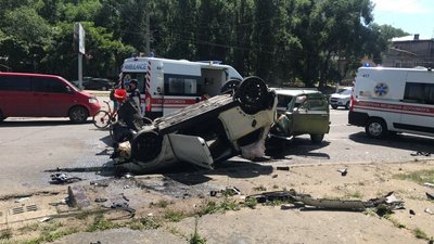 Внаслідок ДТП в Одесі ушпиталили двох людей Внаслідок ДТП в Одесі ушпиталили двох людей