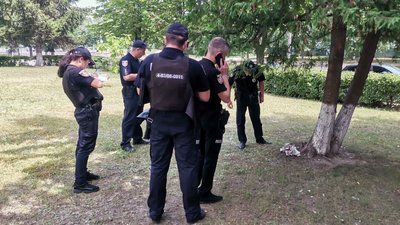 З поліклініки у Луцьку евакуювали пацієнтів та медиків З поліклініки у Луцьку евакуювали пацієнтів та медиків