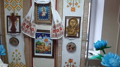 200 робіт майстрів-аматорів презентували у мистецькому проєкті в Миколаєві