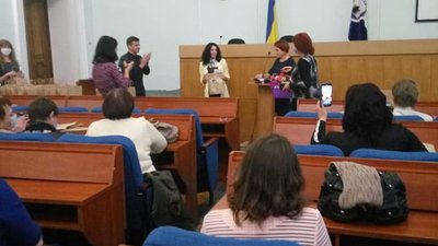 Шестеро вчителів Житомира потрапили в обласний тур всеукраїнського конкурсу "Вчитель року – 2021" Шестеро вчителів Житомира потрапили в обласний тур всеукраїнського конкурсу "Вчитель року – 2021"