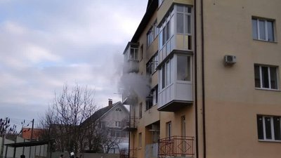 У Вінниці горіла багатоповерхівка (ФОТО) У Вінниці горіла багатоповерхівка (ФОТО)