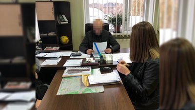 Керівник намагався спалити документацію: СБУ розповіла подробиці обшуків у Чернігові Керівник намагався спалити документацію: СБУ розповіла подробиці обшуків у Чернігові
