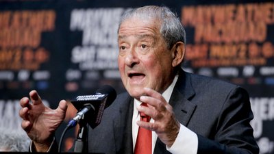 Промоутер Боб Арум запропонував нового суперника для Усика