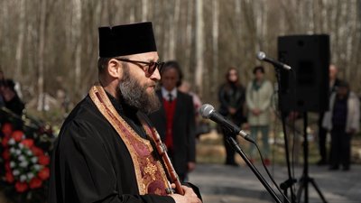 У Чернігові до другої річниці деокупації області вшанували пам’ять загиблих оборонців міста та всіх захисників України У Чернігові до другої річниці деокупації області вшанували пам’ять загиблих оборонців міста та всіх захисників України