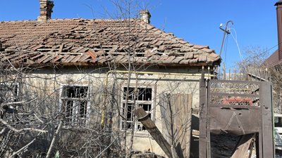 Російські снаряди пошкодили електромережу у Херсоні Російські снаряди пошкодили електромережу у Херсоні
