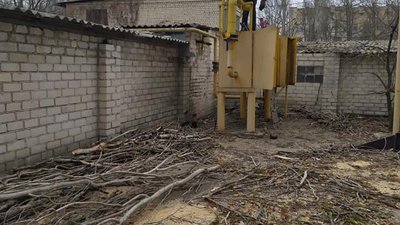 Лікарня імені Лучанського у Херсоні лишилась без опалення через обвал дерева (ФОТО) Лікарня імені Лучанського у Херсоні лишилась без опалення через обвал дерева (ФОТО)