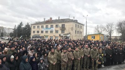 З двома бійцями попрощалися в громадах Тернопільщини З двома бійцями попрощалися в громадах Тернопільщини