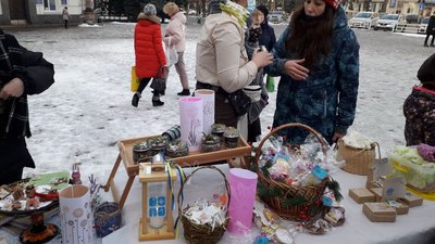 Колядки, щедрівки, легенди. У Херсоні відкрили Різдвяну шопку Колядки, щедрівки, легенди. У Херсоні відкрили Різдвяну шопку
