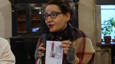 "Криза середнього всього". У Дніпрі презентували збірку поезій Ірини Пасько "Криза середнього всього". У Дніпрі презентували збірку поезій Ірини Пасько