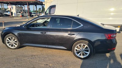На Закарпатті чоловік намагався виїхати в Угорщину на викраденому автомобілі