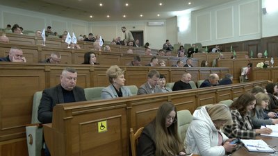 Підвищення зарплати голові Волинської обласної ради та двом його заступникам не підтримали депутати під час сесії Підвищення зарплати голові Волинської обласної ради та двом його заступникам не підтримали депутати під час сесії