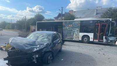 Місце аварії у селі Зимна Вода