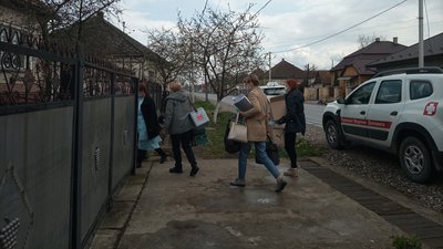 Вперше китайською вакциною CoronaVac щепили маломобільних людей на Ужгородщині