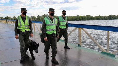 Другу добу херсонські поліцейські патрулюють територію мікрорайону "Корабел"