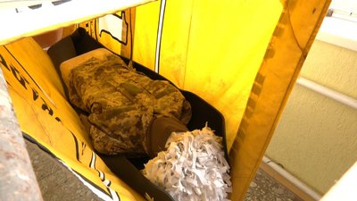 Гамак має овальну форму та захищає від дощу Гамак має овальну форму та захищає від дощу