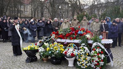 В Ужгороді попрощалися із підполковником Андрієм Лущакевичем В Ужгороді попрощалися із підполковником Андрієм Лущакевичем