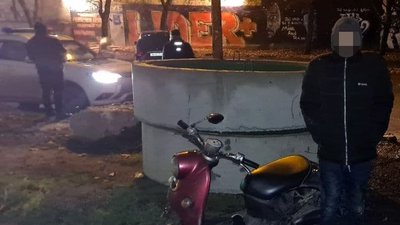 Миколаївські патрульні зупинили нетверезого водія мопеда