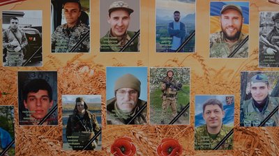 "10 років дивився в очі смерті". 9 днів після загибелі Дениса Савченка: що згадують вчителі