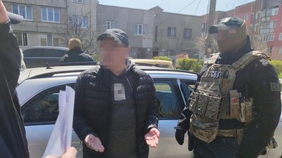 Посадовця Одеської митниці підозрюють в організації корупційної схеми