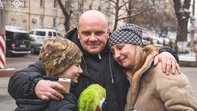 Співробітник Запорізької АЕС освідчився коханій у пожежній частині