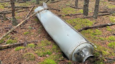 На Київщині продовжують знаходити уламки ракет, збитих під час масованої атаки РФ